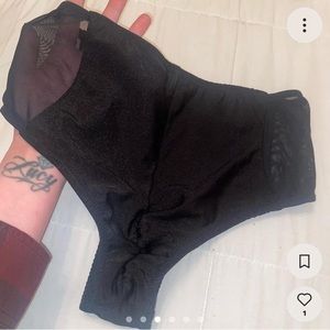 iHeartRaves cheeky black bottoms 🖤